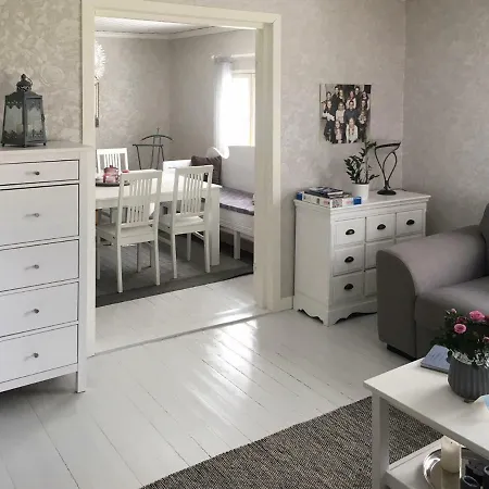 Romantica Majoitus Kokkola بيت ضيافة 4*